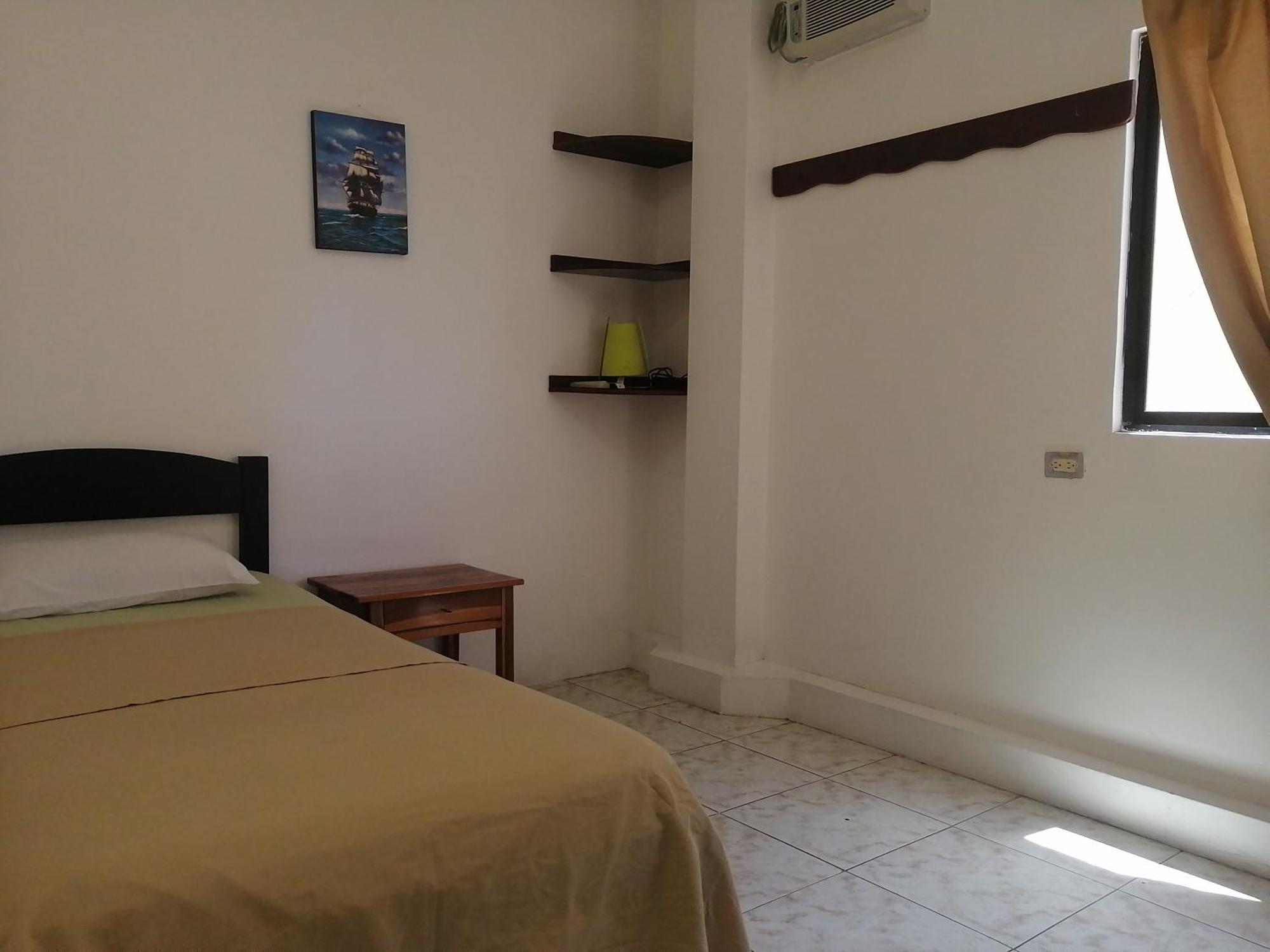 Hostal La Casa De Luis Пуэрто-Бакерисо-Морено Экстерьер фото