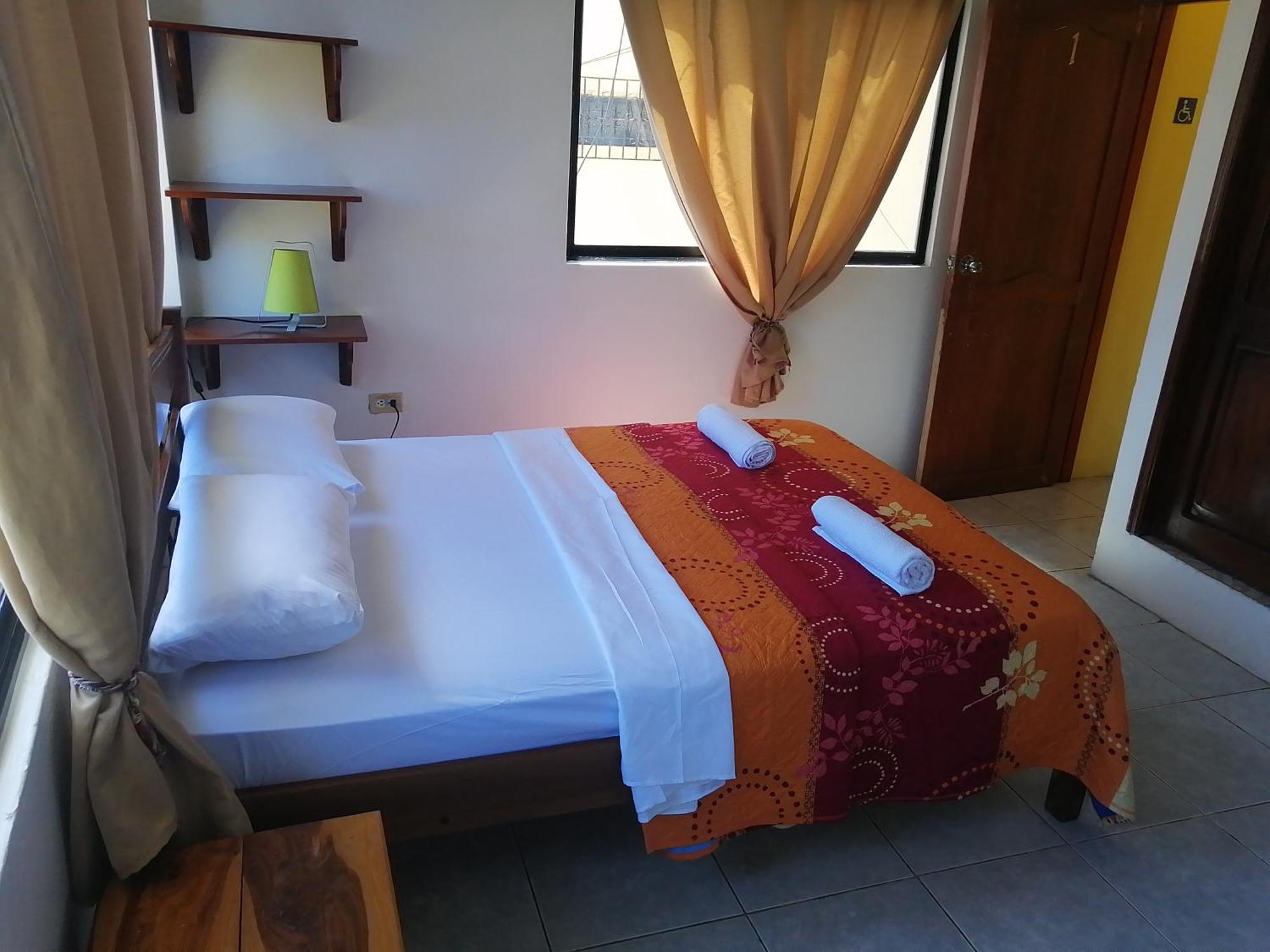 Hostal La Casa De Luis Пуэрто-Бакерисо-Морено Экстерьер фото